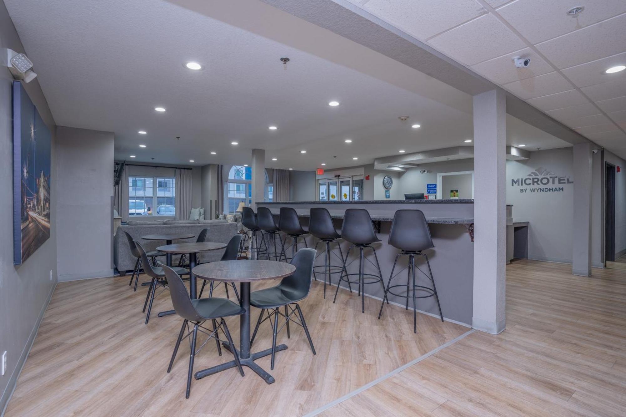 Microtel Inn & Suites By Wyndham Albertville Esterno foto